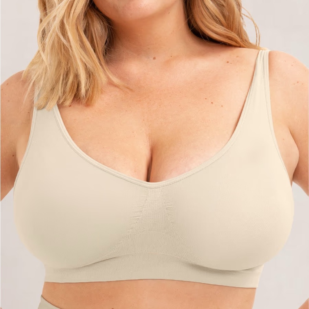 42TK.- Truekind® Everyday Throw-on Wireless Bralette.